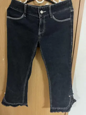 TO BE CHIC 블랙 플레어 데님 팬츠 스팽글 포함