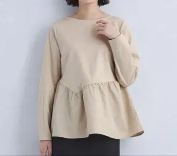 [ 새상품급 ] 비대칭 페플럼 도킹 풀오버 티셔츠