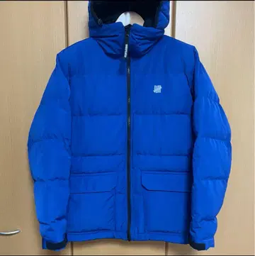 UNDEFEATED 퍼프 자켓 블루
