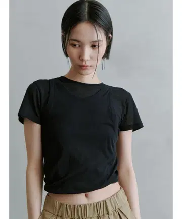 MIESROHE 미스 로에 트위스트 레이어드 T