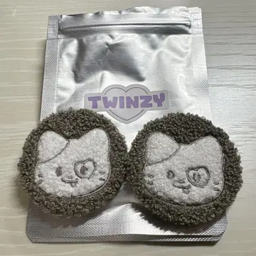 TWINZY 캔뱃지 2개 세트