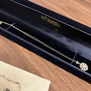 Kintetsu 플라워 모티브 목걸이