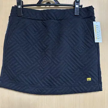 라우드마우스 기하학 패턴 블랙 스커트 UV컷