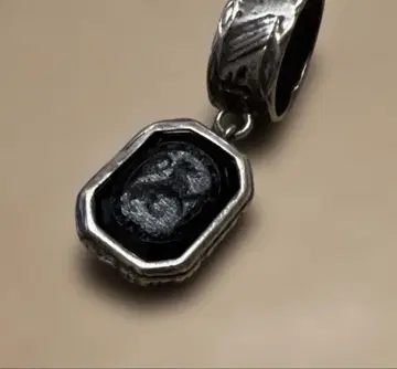 GEMKINGDOM 말 모티브 펜던트 탑