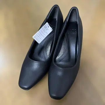 최종 가격! 택 포함 ABC마트 펌프스 23cm