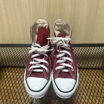 Converse 레드 하이컷 스니커즈