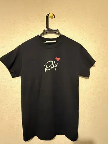 RILY T셔츠 (블랙) [ S 사이즈 ]