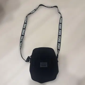 PINK VictoriaSecret 블랙 숄더백