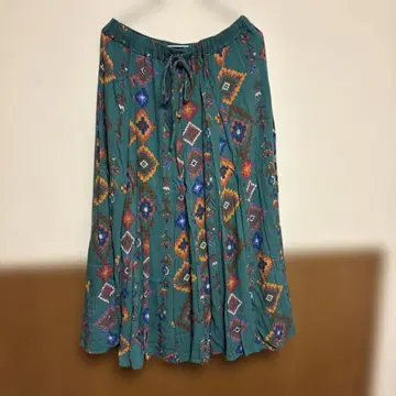 TITICACA 기하학 패턴 그린 롱 스커트