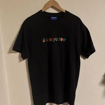Lafayette 블랙 T셔츠 컬러풀 로고