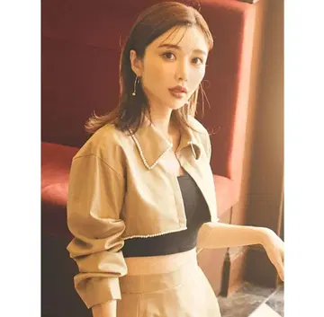 에이미 이스트 월 새상품 자켓