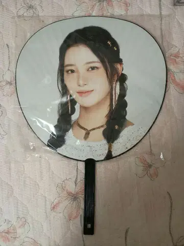 ME:I 사쿠라이 미우 부채