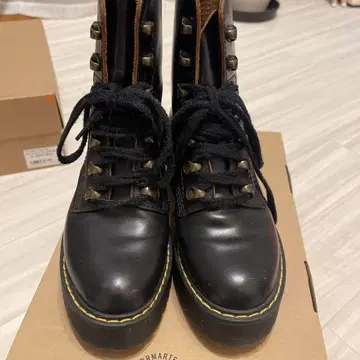 닥터 마틴 레오나 블랙 22cm~22.5cm