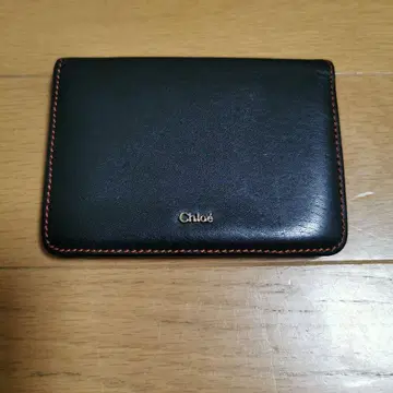 끌로에 블랙 가죽 카드 지갑