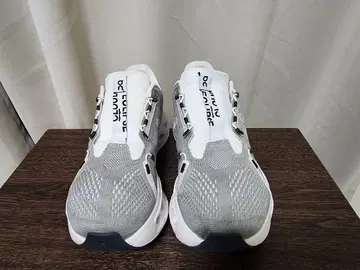 On 러닝화 26cm 클라우드 서퍼