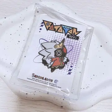 라타탄 탄력 핀 배지