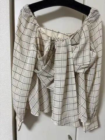 프레이아이디 체크 무늬 오프숄더 긴팔 블라우스