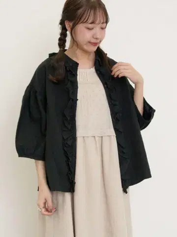 사만사 모스모스 크로스 린넨 프릴 블라우스 블랙