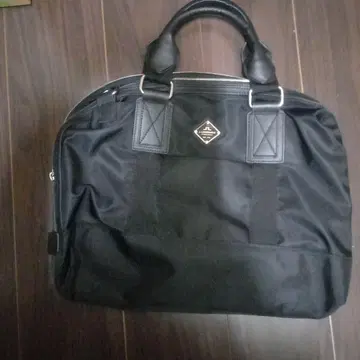 J.Lindeberg 블랙 핸드백