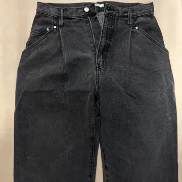 NEED STANDARD 블랙 데님 팬츠