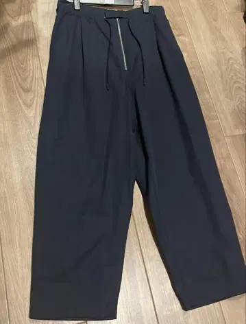 네이비 와이드 팬츠 HELLY HANSEN