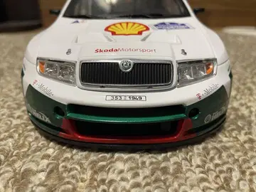 WRC 스코다 파비아 1/18 가르데마이스터