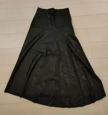 ZARA 블랙 가죽 타이트 스커트