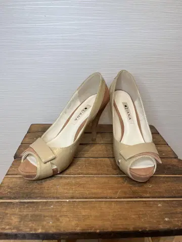 DIANA 베이지 오픈토 하이힐 22.5cm