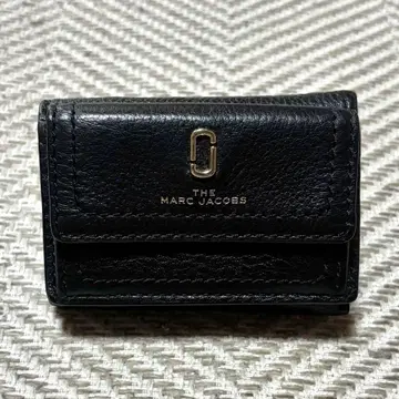 MARC JACOBS 3단 접이식 지갑