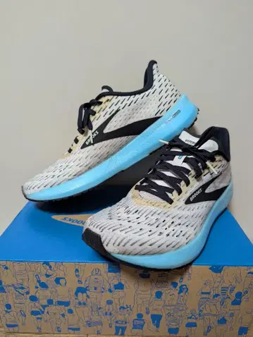[ BROOKS ] 브룩스 하이페리온 템포 size: 26.5cm