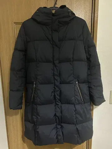 크로커다일 네이비 후드 부착 롱 다운 자켓