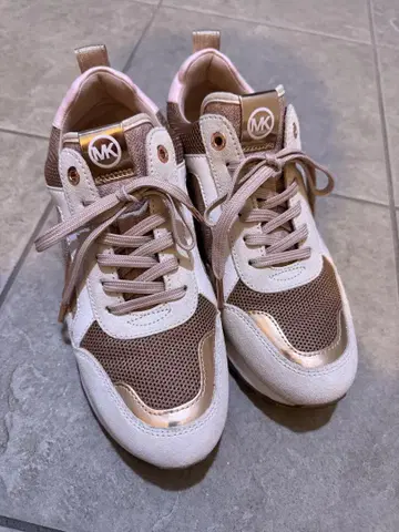 단 한 번 사용 MICHEAL KORS 마이클코어스 스니커즈 24.5cm