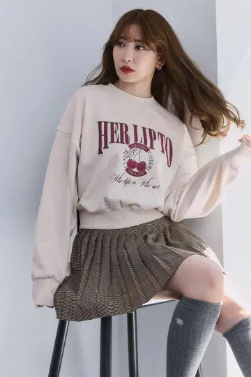 Classic Cherry 맨투맨 herlipto