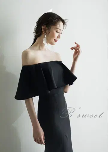 B'sweet 블랙 오프숄더 드레스 머메이드 드레스