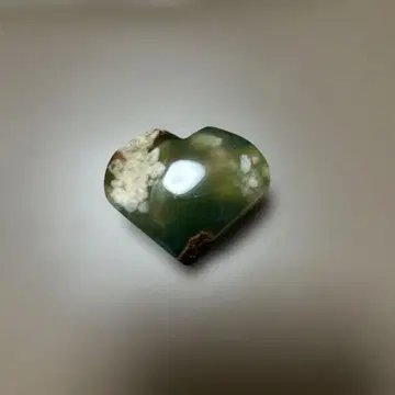 그린 벚꽃 마노 하트 쥐는 돌