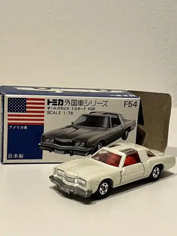 토미카 외자 시리즈 F54 올즈모빌 토네이도 XSR