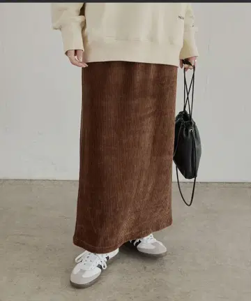 PUAL CE CIN 스트레치 코듀로이 스커트