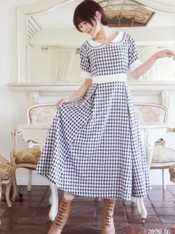 세일러 카라 깅엄 원피스