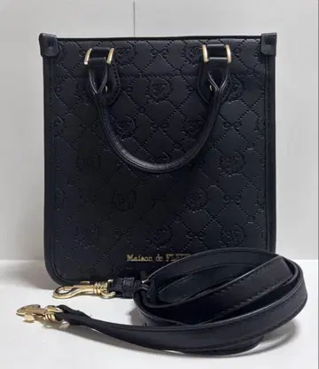 Maison de FLEUR 모노그램 엠보 숄더백
