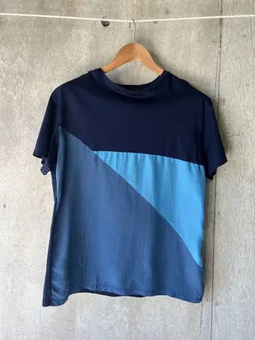 [ EMPORIO ARMANI ] 네이비/블루 T셔츠 XL