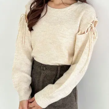 heather 숄더 슬릿 리본 니트 아이보리