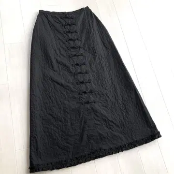 원더풀 월드 차이나 버튼 퀼팅 스커트