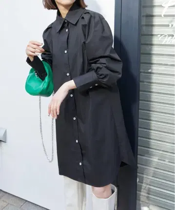 블랙 퍼프 슬리브 셔츠 원피스