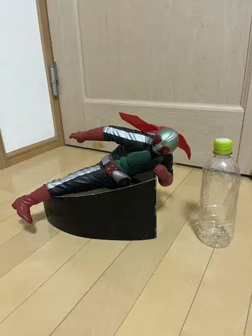 가면라이더 비행 포즈 피규어