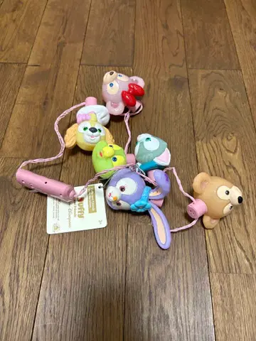 더피와 친구들 홍콩 디즈니 한정판 목걸이 라이트