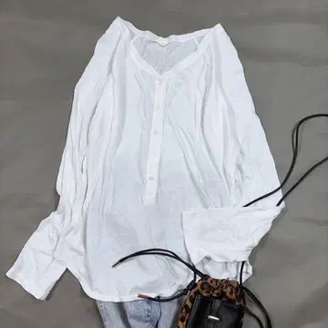 두지엠 클라세 헨리 티셔츠 화이트 무지 긴팔
