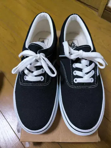 VANS 블랙 스니커즈
