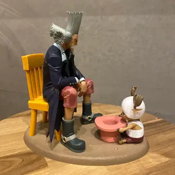 패밀리마트 제일복권 초파 & 히루루크 피규어