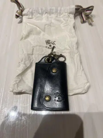 IL BISONTE 블랙 가죽 키링