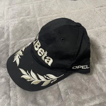Beta x OPEL 캡 자수 블랙 윙